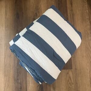 Twin Pillowfort Striped Comforter in Navy Blue and White